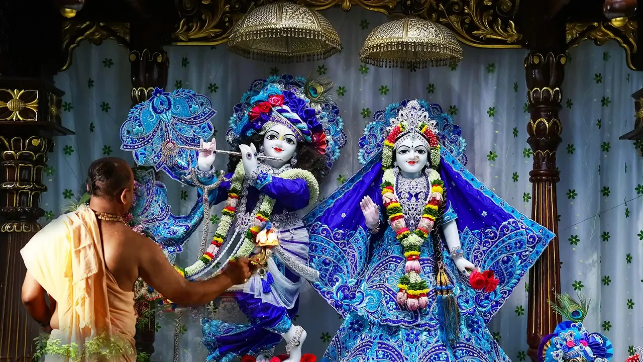Janmashtami Arati Seva